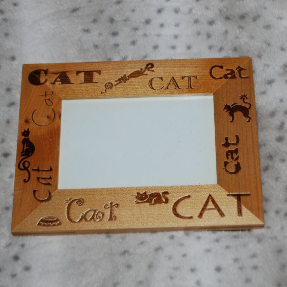 ***SALE*** - NEW MARKDOWN - Adorable Cat Wood Picture Frame